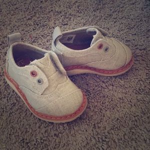 Toms T2 shoes